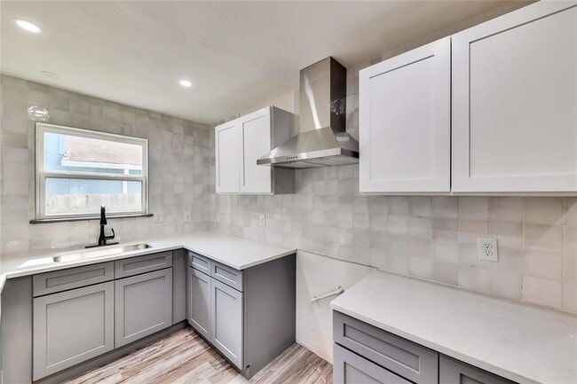 Building Photo - 6807 Trendal Ln