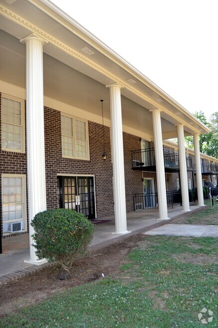 Building Photo - University Garden