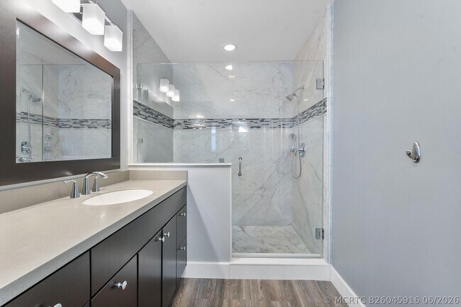 Building Photo - 57 Isle of Venice Dr