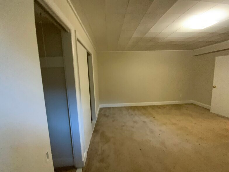 Building Photo - 74 Longwood Ave