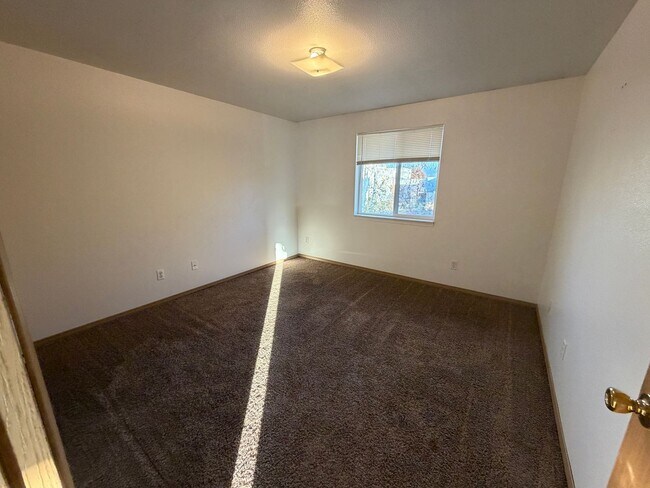 Building Photo - 188