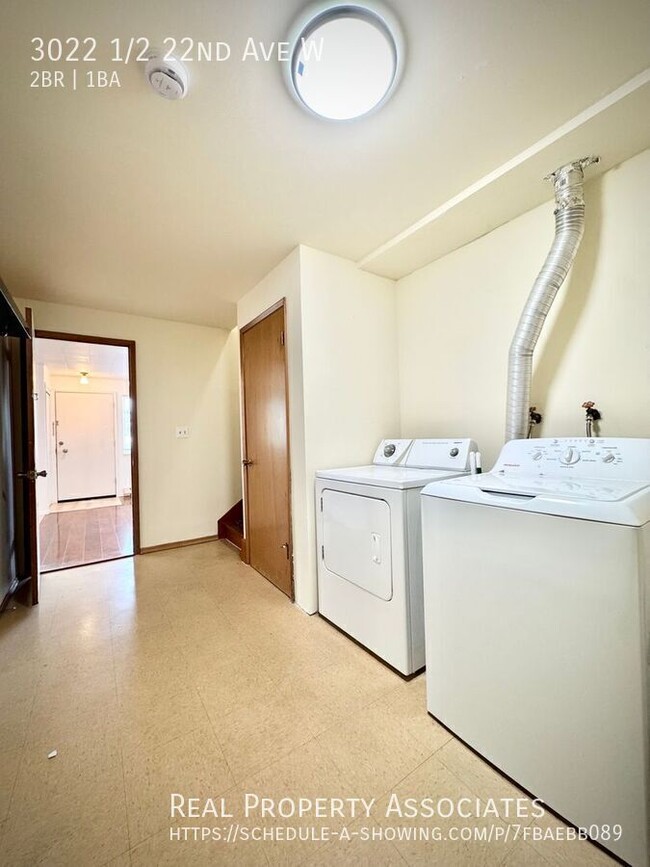 Building Photo - 3022 1/2 22nd Ave W-