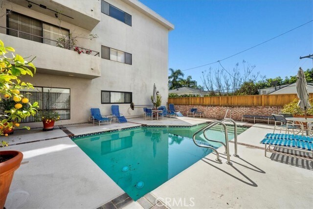 Building Photo - 1167 S Roxbury Dr