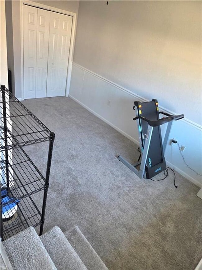 Building Photo - 1853 Springwood St