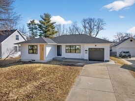 Building Photo - 305 N Shuman St