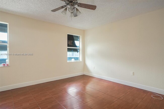 Building Photo - 11605 SW 147th Ave