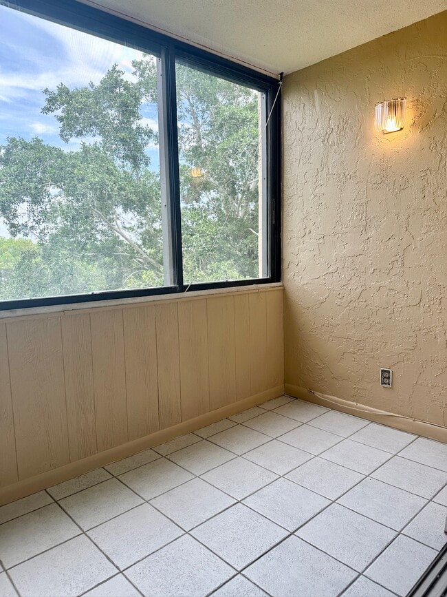 Building Photo - 2617 Cove Cay Dr