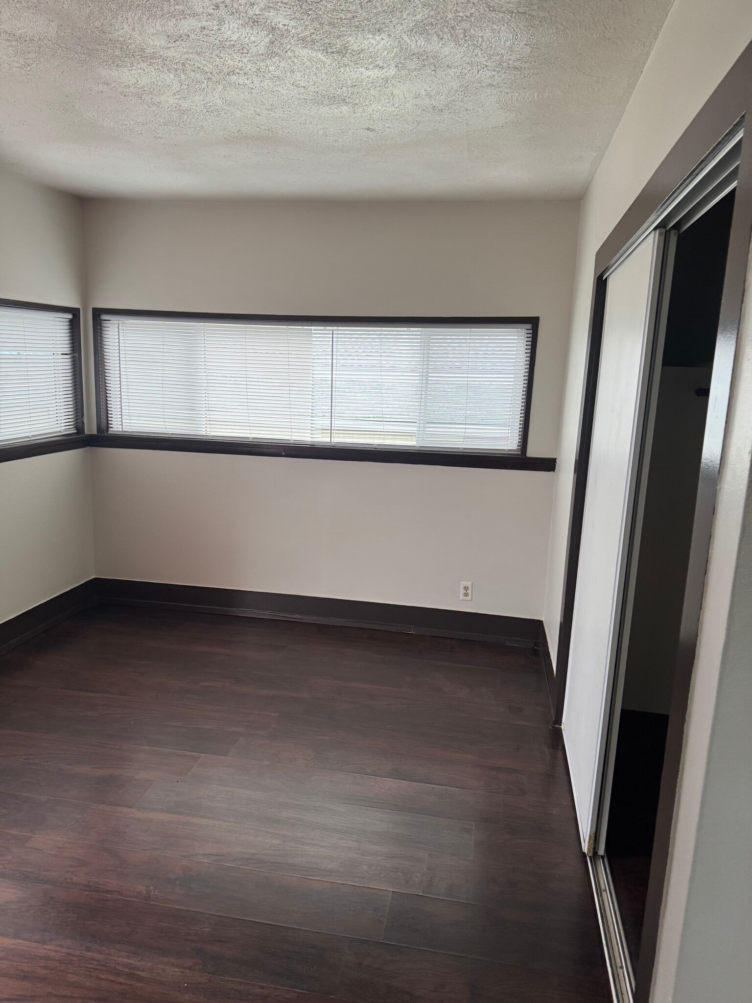 Building Photo - 12 D St NW