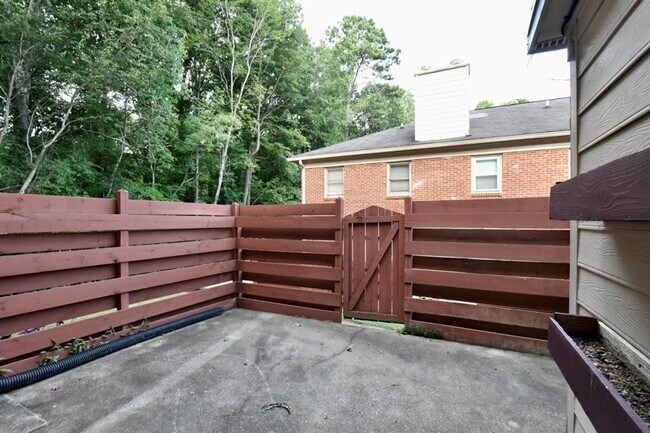 Building Photo - 2898 Webb Bridge Rd