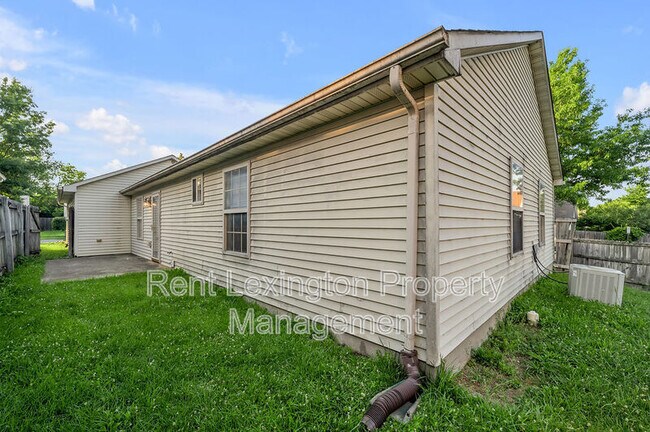 Building Photo - 660 Morgan Hills Dr