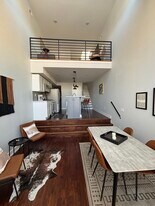 Building Photo - 1220 Lecount St