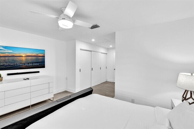 Building Photo - 9940 Watermill Cir