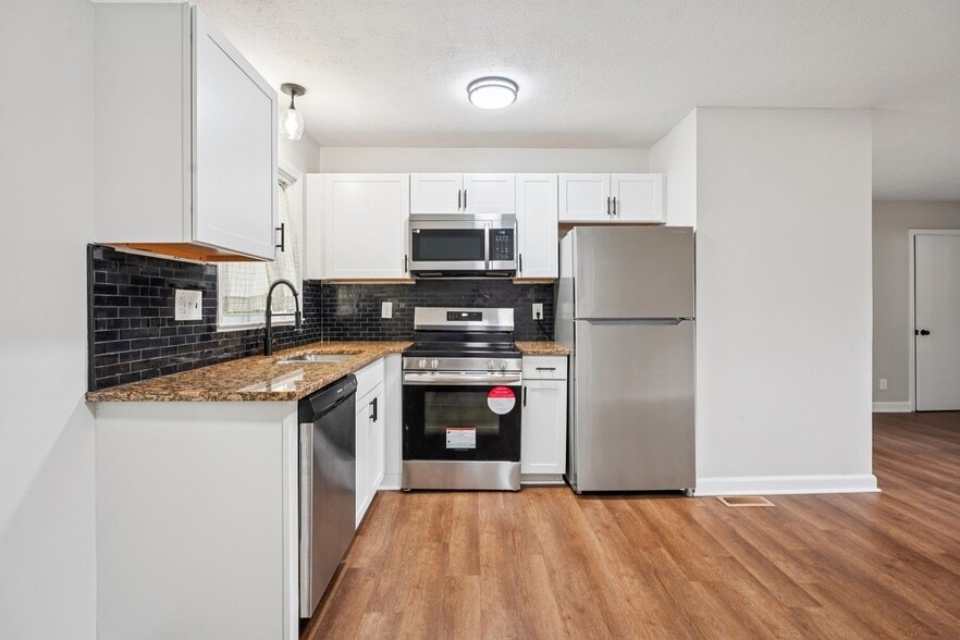 Building Photo - 628 Mclamb Dr