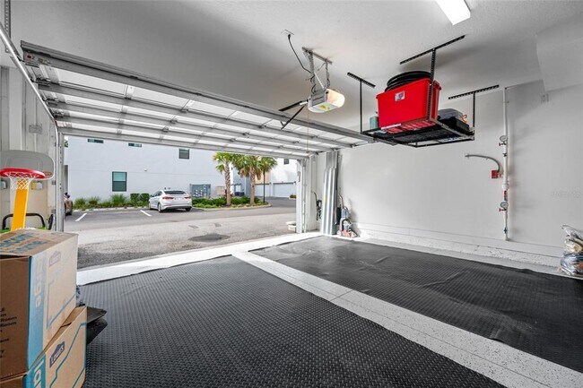 Building Photo - 1171 25th Ln N