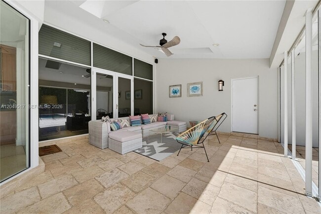 Building Photo - 14601 Pompano Dr