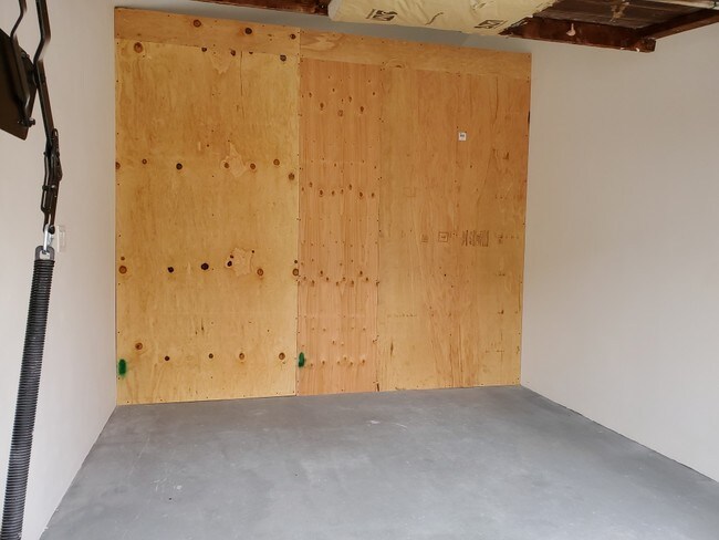 Finished 9 X 10 Storage Garage - 436 Hollowell Ave