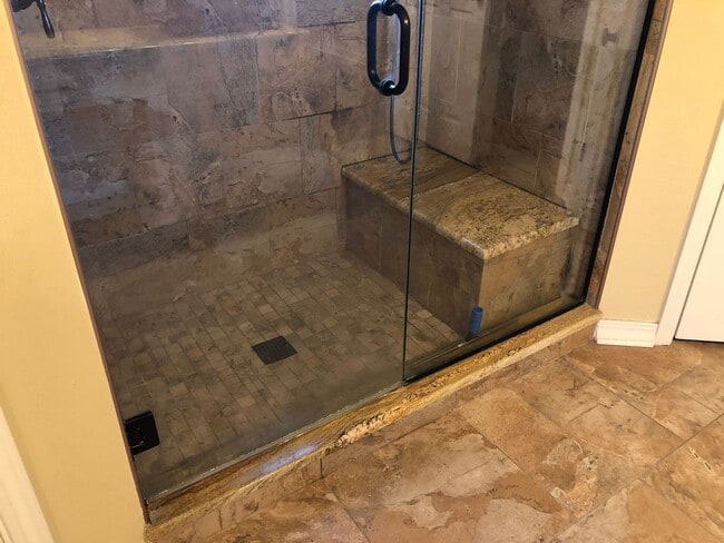 Building Photo - Corner Lot close to Barksdale Airforce Base with Bonus Room in back yard..