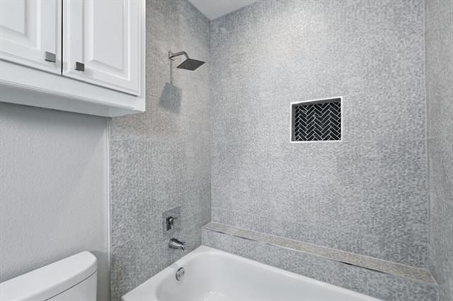 Building Photo - 8220 Misty Shores Ln