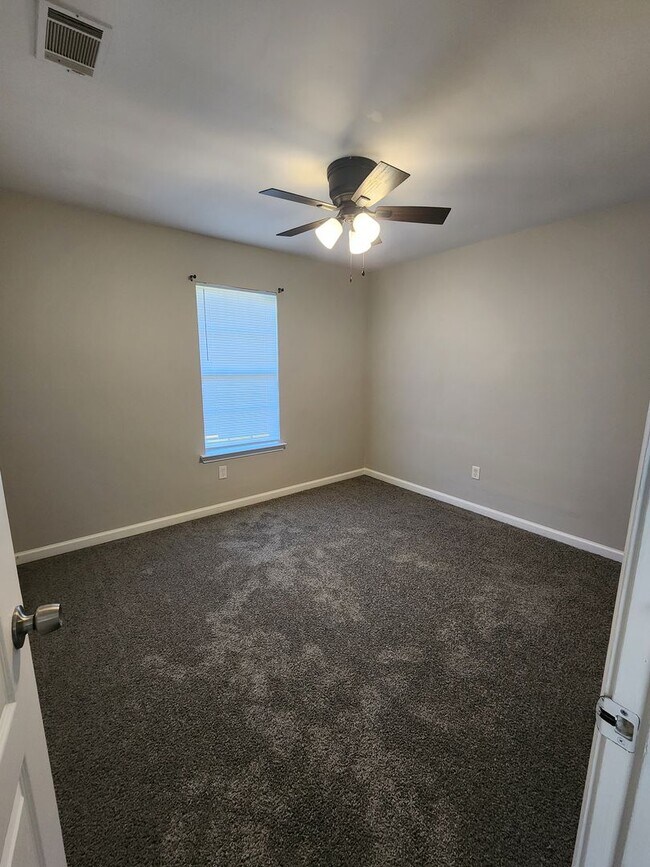 Building Photo - 1073 Cassidy Ln