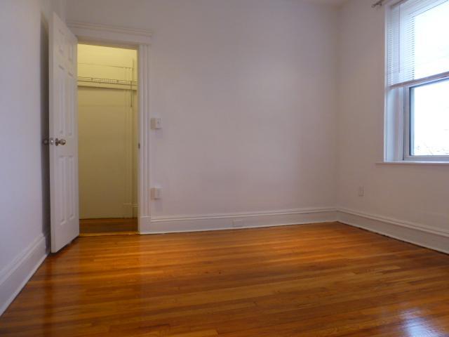 Building Photo - 191 Park Dr