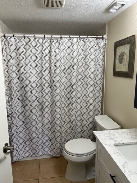 Primary bath - 26485 Rampart Blvd