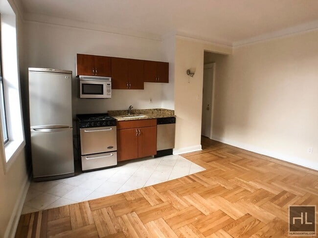 Building Photo - West 11th Street