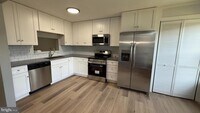 Building Photo - 28 Sandstone Ct