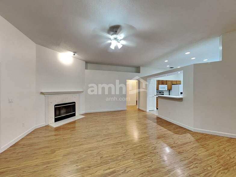 Building Photo - 4539 Antler Hill Dr E