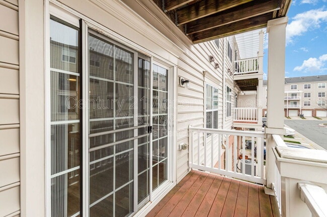 Building Photo - 22824 Ferncrest Terrace