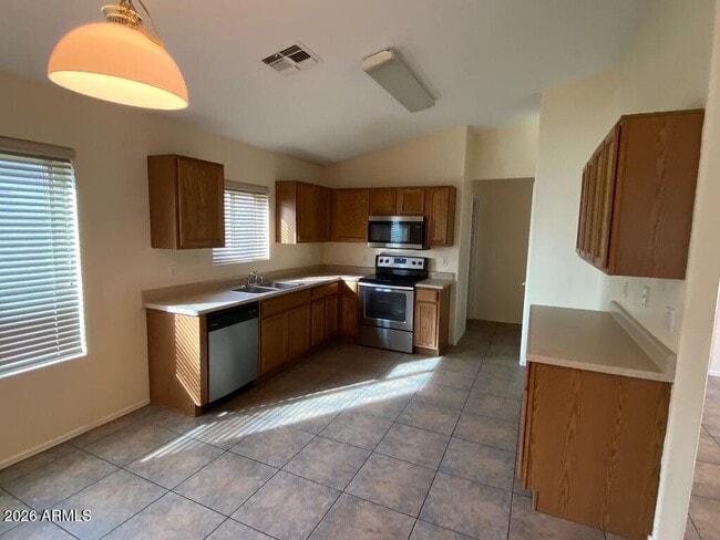 Building Photo - 11425 W Pinehollow Dr