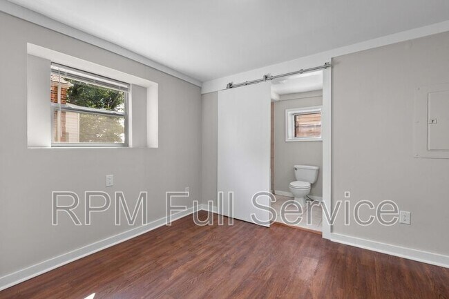 Building Photo - 325 54th Ave N