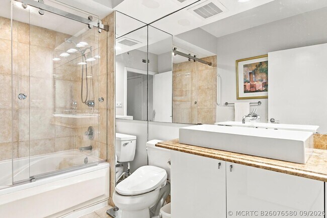 Building Photo - 1551 N Flagler Dr