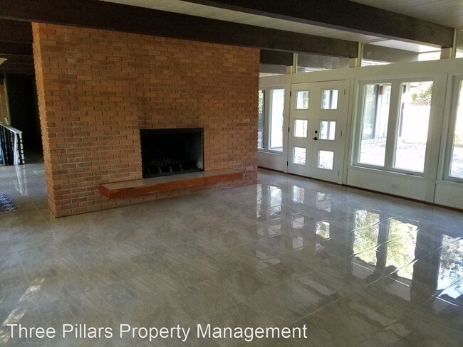 Building Photo - 4 br, 3 bath House - 503 21st SW