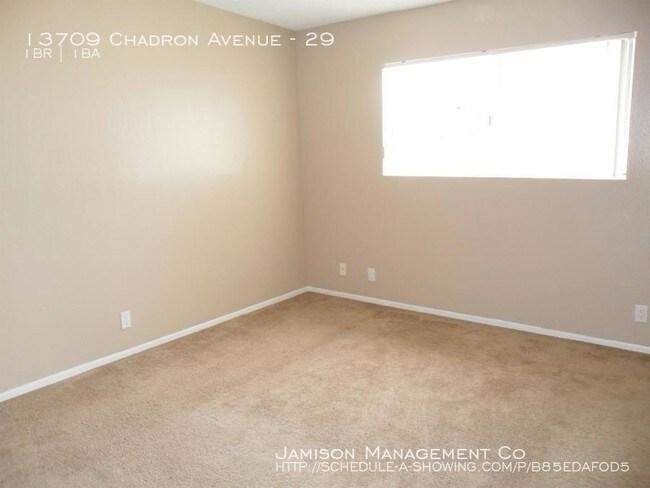Building Photo - 13709 Chadron Ave