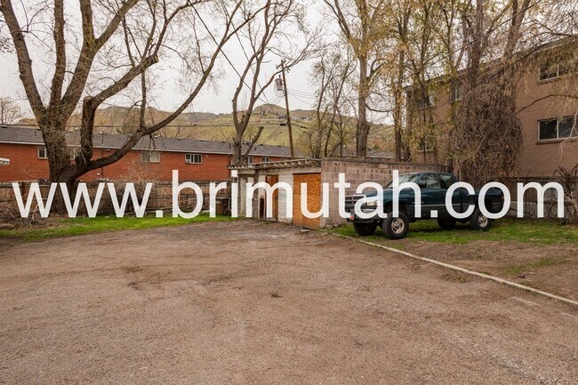 Building Photo - 224 W 400 N