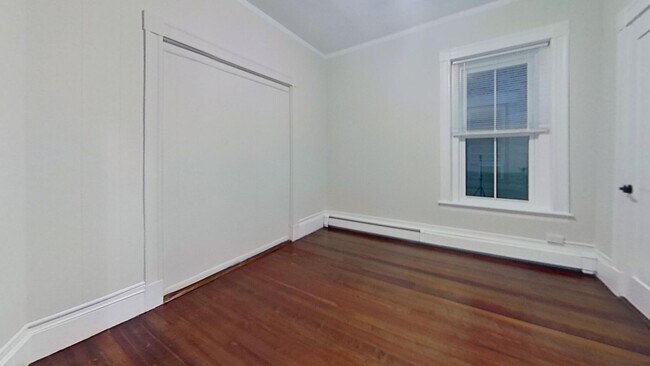 Building Photo - Cambridge St 4 Bed