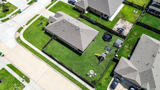 Building Photo - 10217 Shore Acres Ln