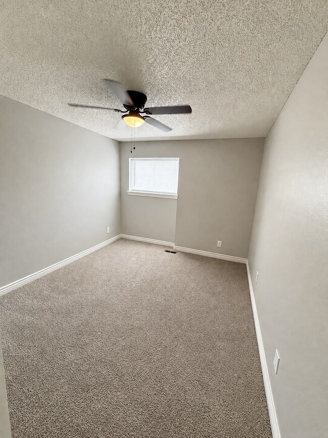 Building Photo - 4015 Stonedike Dr