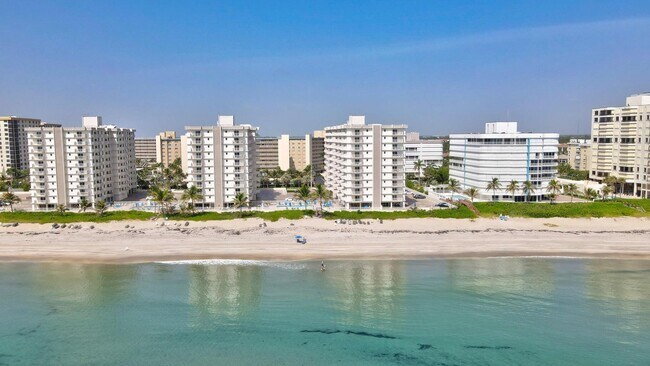 Building Photo - 3221 S Ocean Blvd