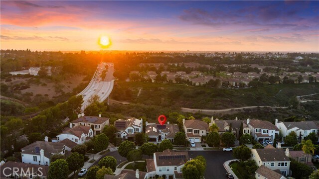 Building Photo - 58 Victoria