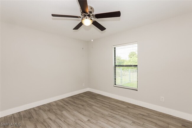 Building Photo - 524 Lone Star Ln