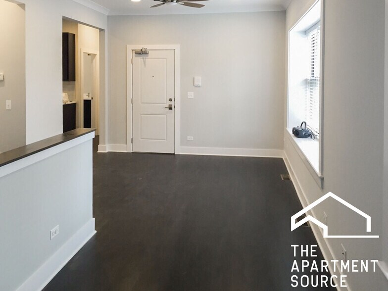 Building Photo - 1946 W Nelson St