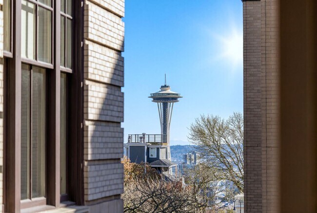 Building Photo - 201 Galer St