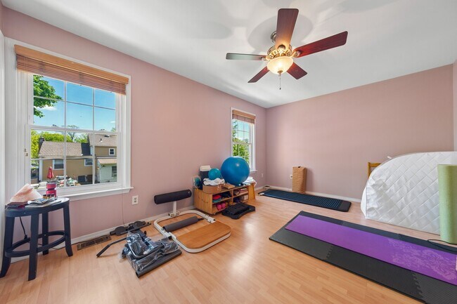 Building Photo - 212 Westchester Ct