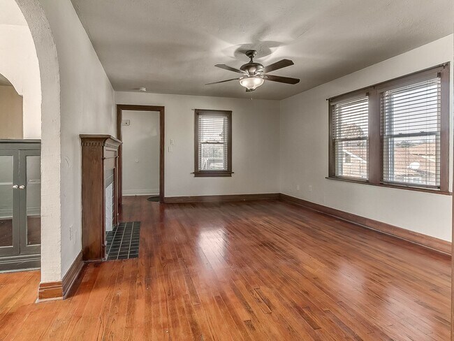 Building Photo - Charming 1 bed | 1 bath in great location