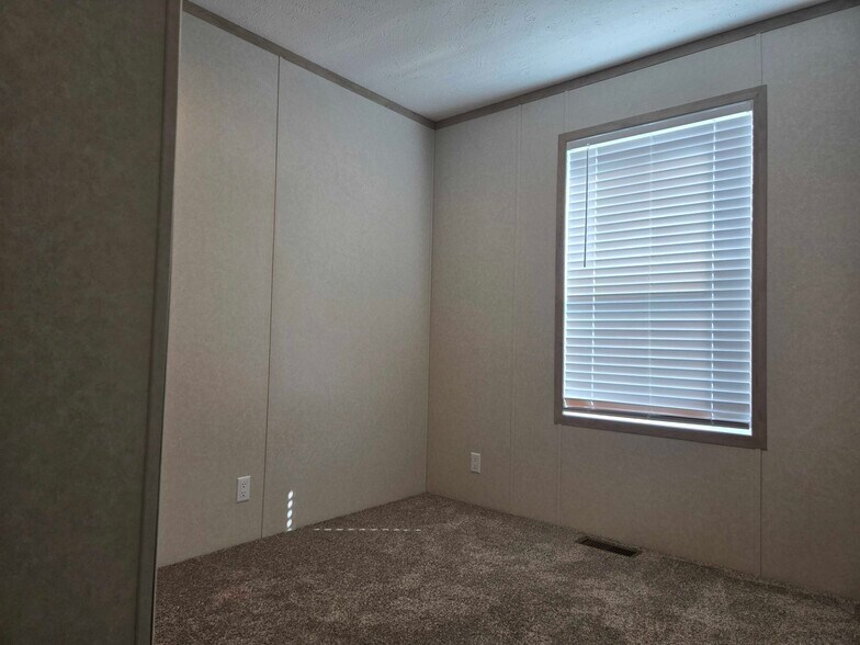 Building Photo - 52792 S Zacharias Ct