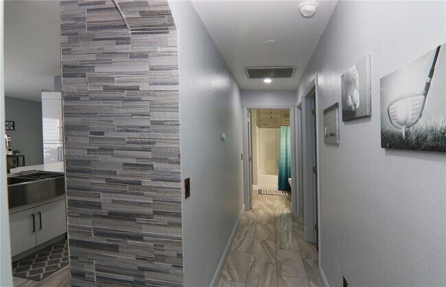 Building Photo - 1470 Wedge Way