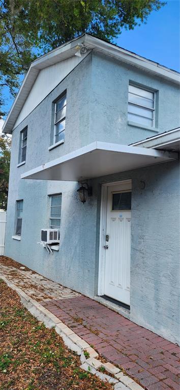 Building Photo - 205 W Amelia Ave