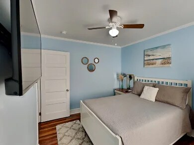 Bedroom 2 - Queen Sized Bed, Smart TV - 411 Monroe Ave