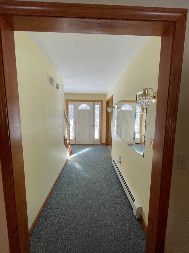 Building Photo - New listing!! A beautiful 3 bedroom 2.5 ba...